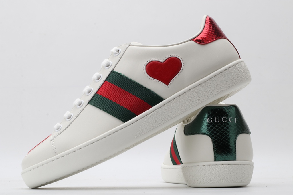 Women s Ace embroidered sneaker